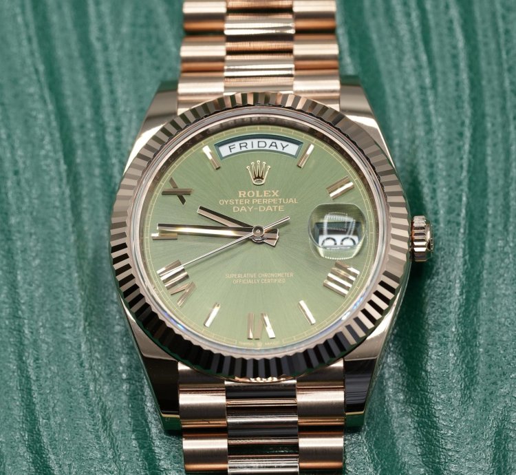 Rolex Day-date 40 2024 Rose Gold Day-date 40 Olive Green Dial Unworn Box And Papers 228235