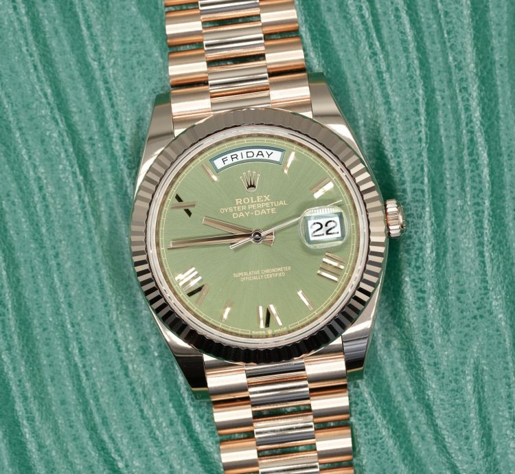 Rolex Day-date 40 2024 Rose Gold Day-date 40 Olive Green Dial Unworn Box And Papers 228235