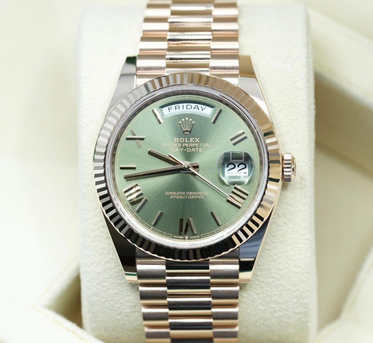 Rolex Day-date 40 2024 Rose Gold Day-date 40 Olive Green Dial Unworn Box And Papers 228235