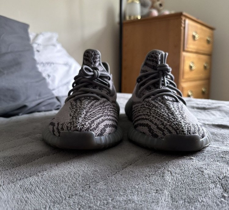 Adidas Yeezy V2 Beluga 2 0