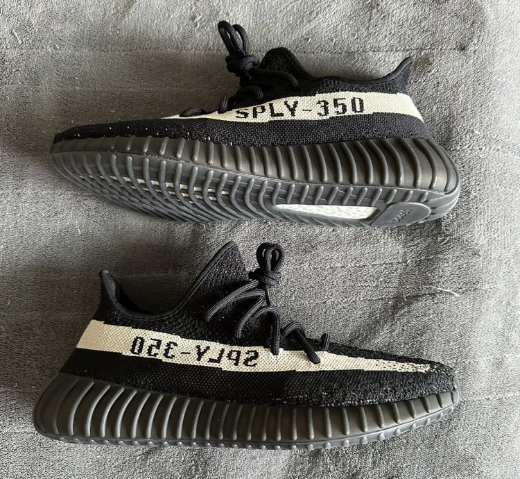 Adidas Yeezy V2 Oreo