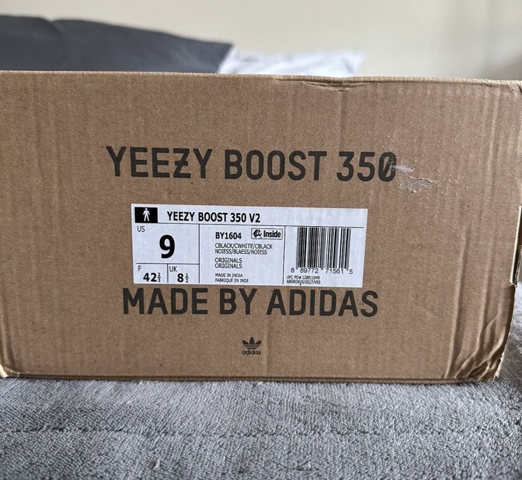 Adidas Yeezy V2 Oreo
