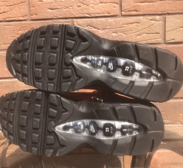 Supreme Swarovski Air Max 95 Lux Gym Red 2019