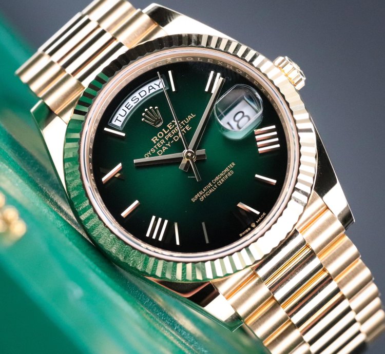 Rolex Day-date 40 2024 Unworn New Green Ombre Dial 40mmyellow Gold President 228238