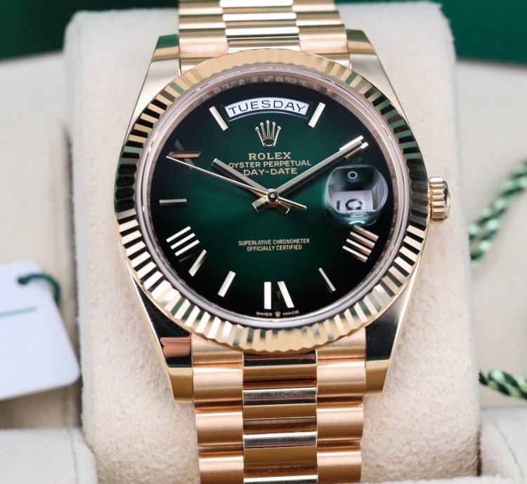 Rolex Day-date 40 2024 Unworn New Green Ombre Dial 40mmyellow Gold President 228238