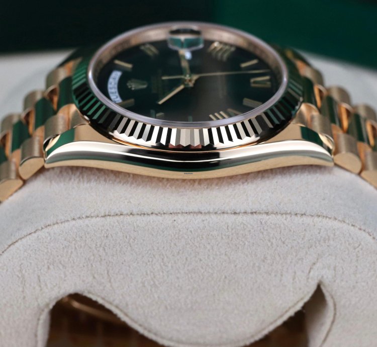 Rolex Day-date 40 2024 Unworn New Green Ombre Dial 40mmyellow Gold President 228238