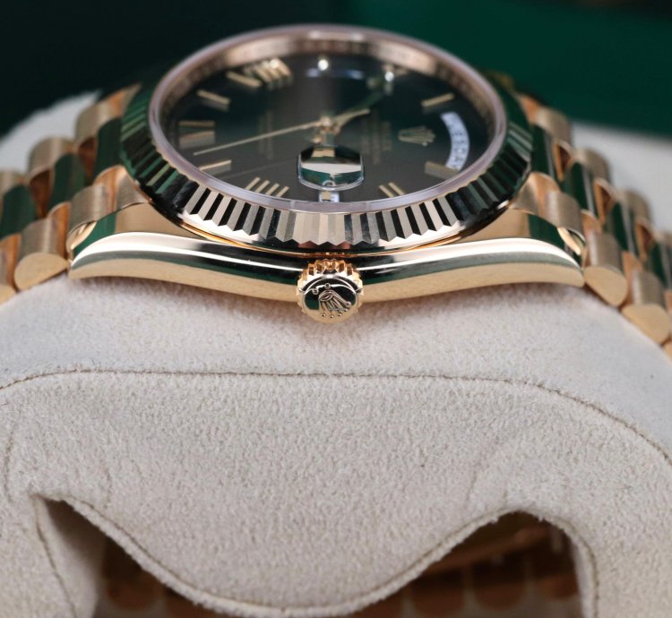 Rolex Day-date 40 2024 Unworn New Green Ombre Dial 40mmyellow Gold President 228238