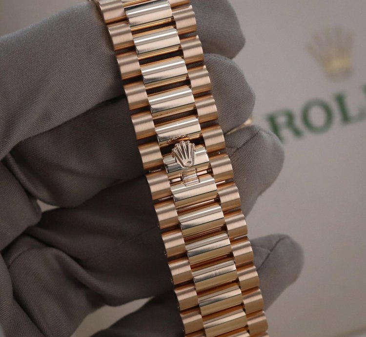 Rolex Day-date 40 2025 Complete Set Money Green Dial Yellow Gold Day Date Presidential 228238