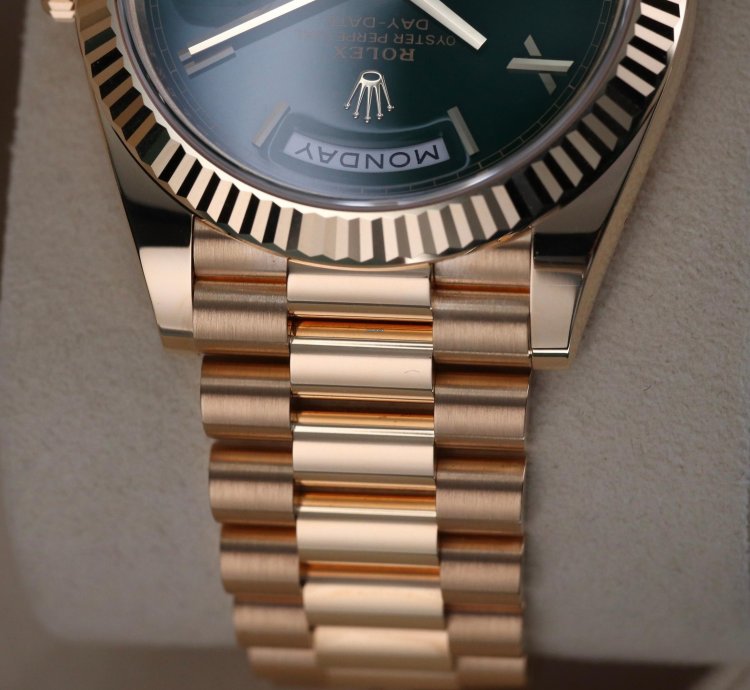 Rolex Day-date 40 2025 Complete Set Money Green Dial Yellow Gold Day Date Presidential 228238