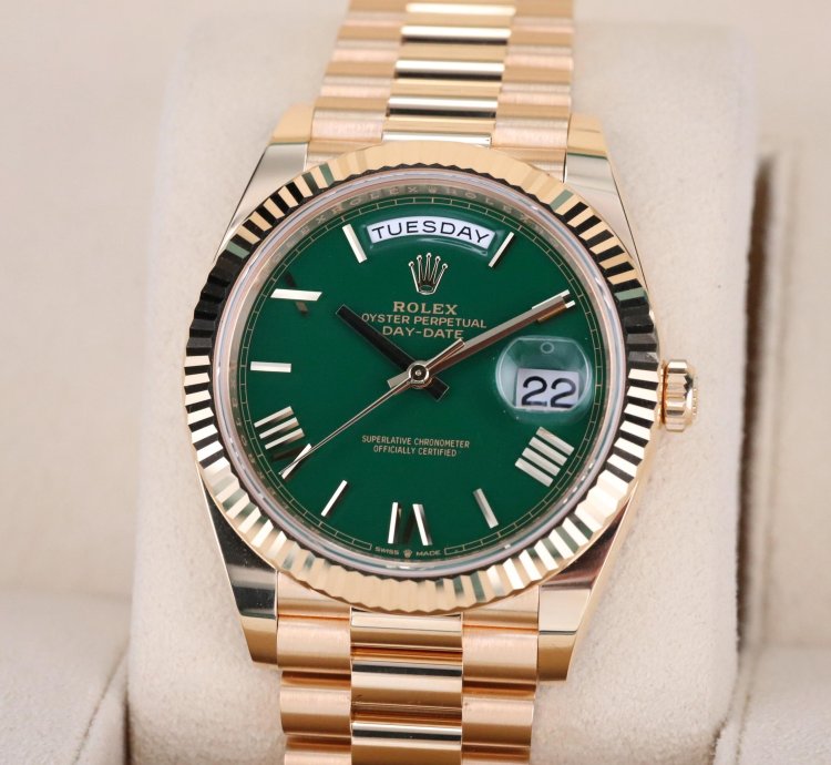 Rolex Day-date 40 2025 Complete Set Money Green Dial Yellow Gold Day Date Presidential 228238