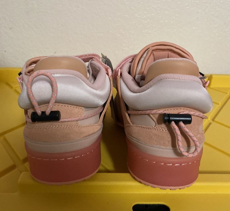 Bad Bunny Forum Buckle Low