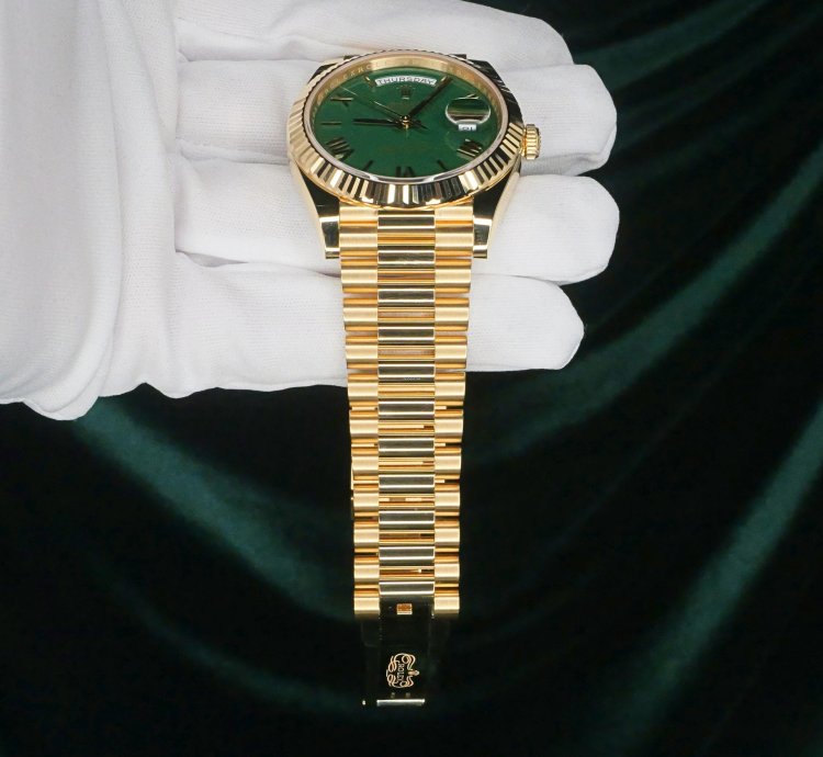 Rolex Day-date 40 2025 New Unworn Day Date Money Green Fluted Bezel Yellow Gold Presidential 228238