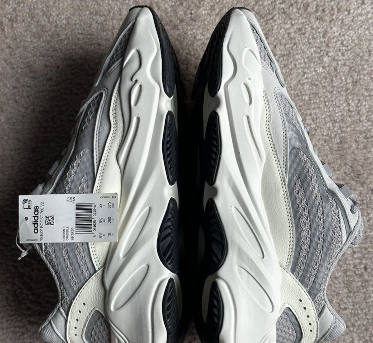 Brand New Adidas Yeezy Boost 700 V2 - Static 2018 Version
