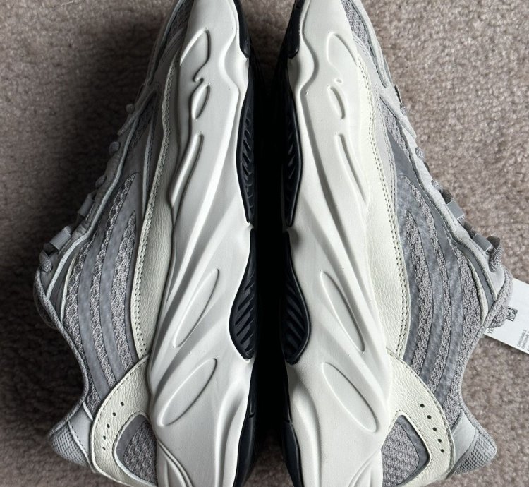 Brand New Adidas Yeezy Boost 700 V2 - Static 2018 Version