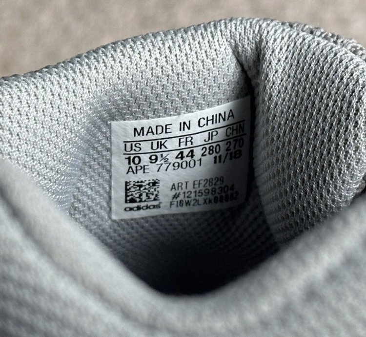 Brand New Adidas Yeezy Boost 700 V2 - Static 2018 Version