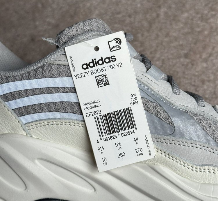Brand New Adidas Yeezy Boost 700 V2 - Static 2018 Version