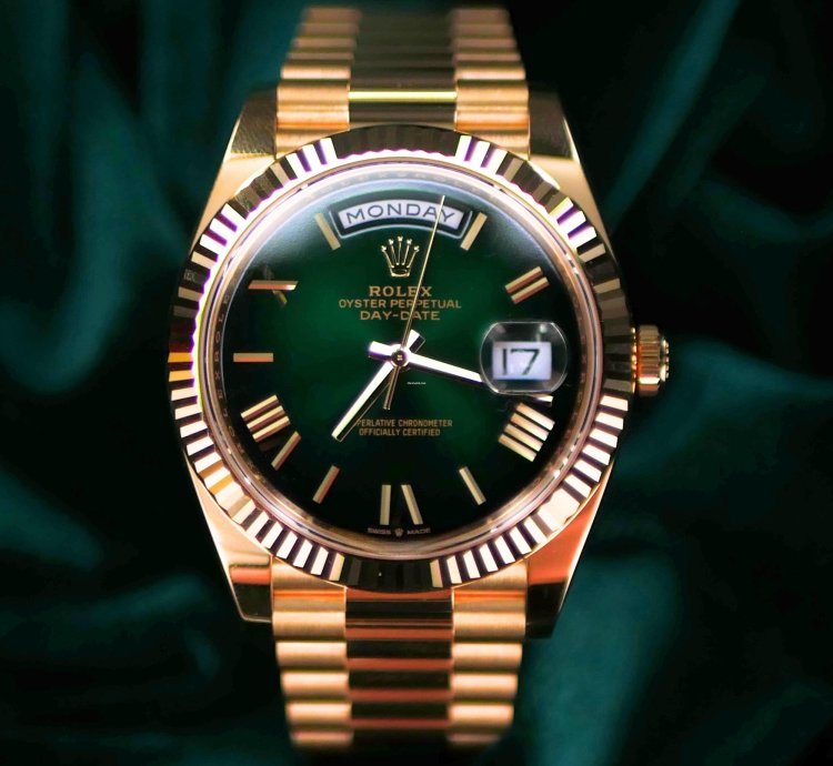 Rolex Day-date 40 2025 New Unworn Day-date Green Ombre Gradient Yellow Gold President 228238-0069