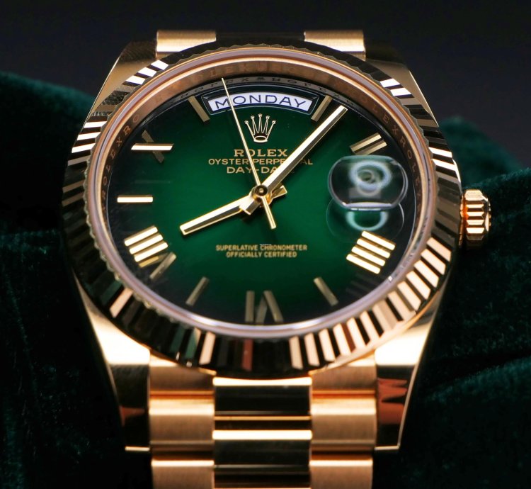Rolex Day-date 40 2025 New Unworn Day-date Green Ombre Gradient Yellow Gold President 228238-0069