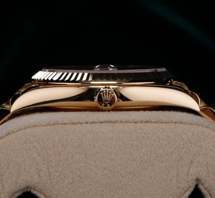 Rolex Day-date 40 2025 New Unworn Day-date Green Ombre Gradient Yellow Gold President 228238-0069