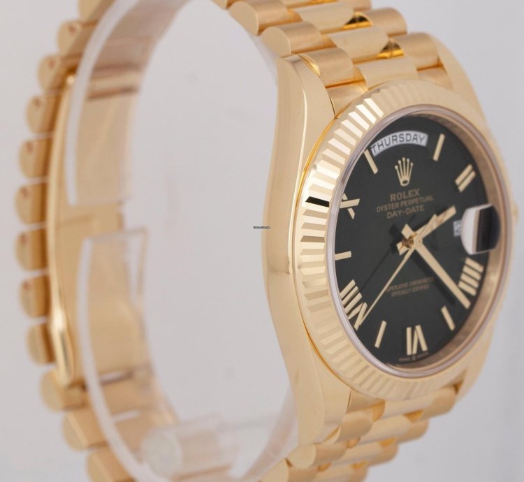 Rolex Day-date 40 2025 Rolex Day-date President 40mm Green Ombre 18k Gold 228238 Box