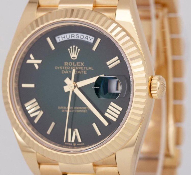 Rolex Day-date 40 2025 Rolex Day-date President 40mm Green Ombre 18k Gold 228238 Box