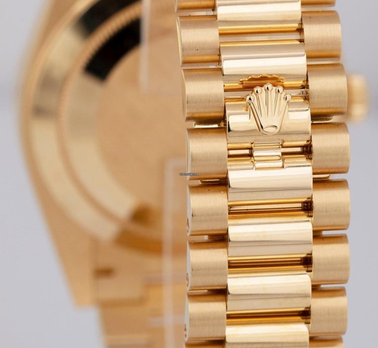 Rolex Day-date 40 2025 Rolex Day-date President 40mm Green Ombre 18k Gold 228238 Box