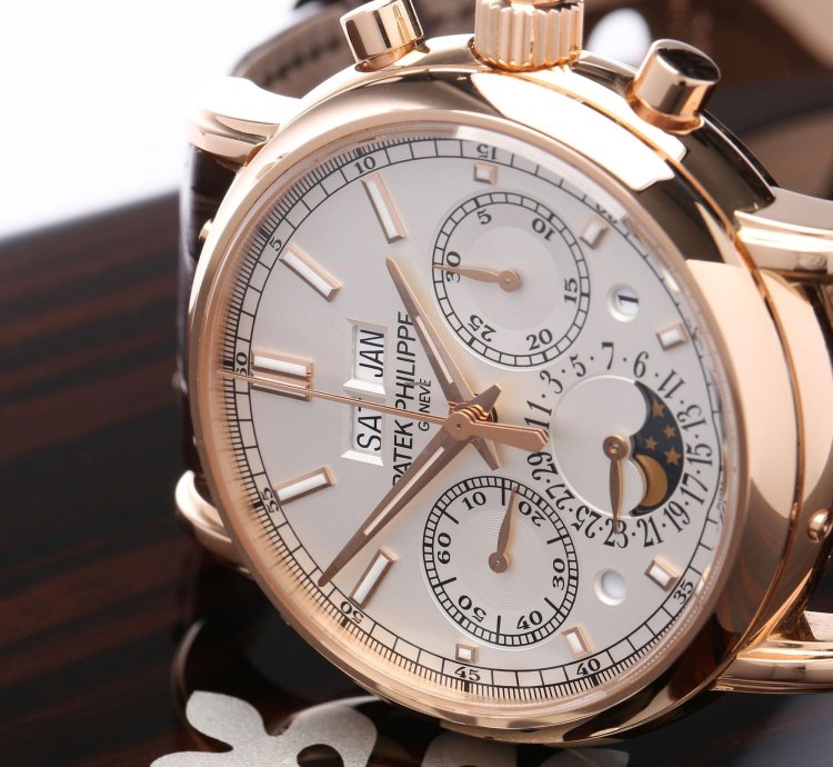 Patek Philippe Complications 18k Rose Gold 5204r-001 - Ats-w008234