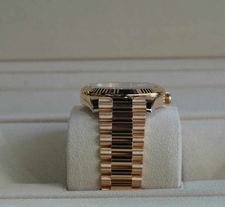 Rolex Day-date 40 2025 Unworn White Roman Numeral Daydate 40mm 228238