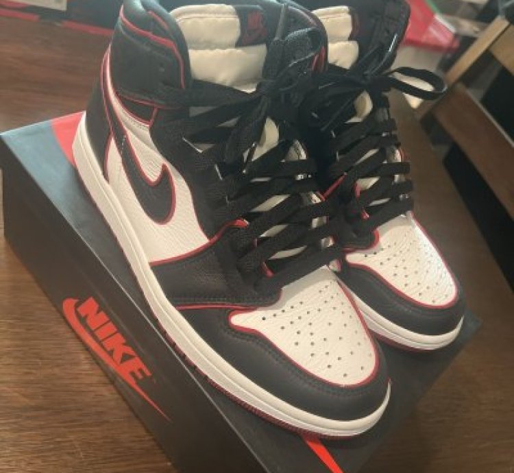 Air Jordan 1 Retro High Og Bloodline