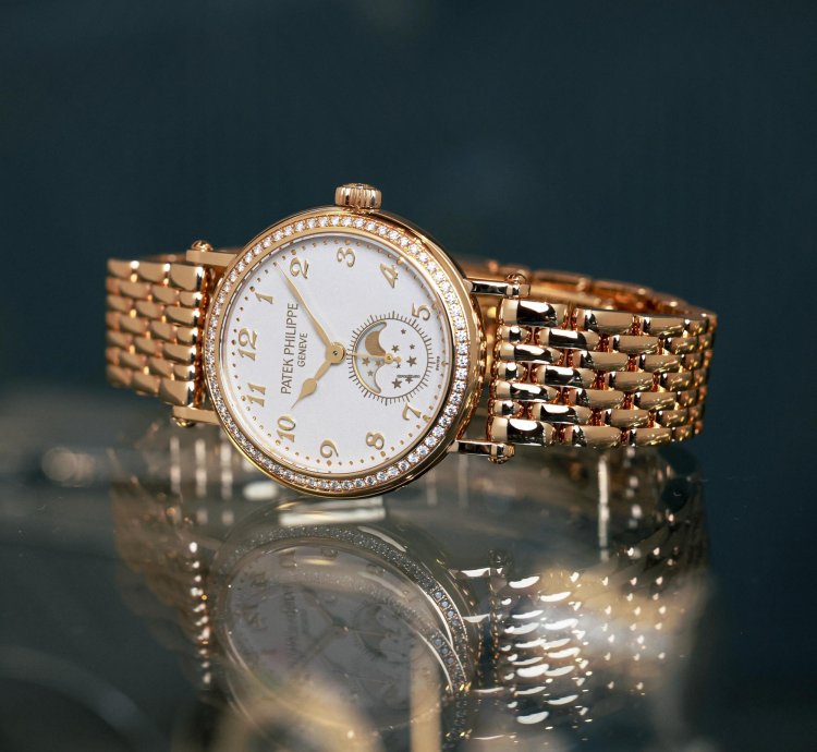 Patek Philippe Complications 18k Yellow Gold 7121 1j-001 - Com003640