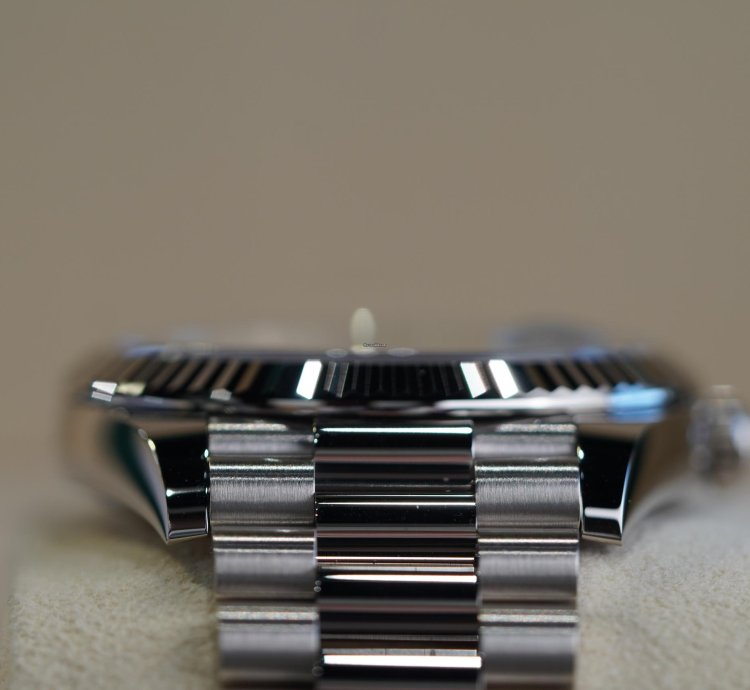 Rolex Day-date 40 2025 Unworn Blue Roman Daydate 18kt White Gold 228238