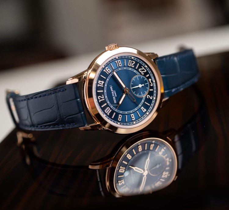 Patek Philippe Complications 2025 5224r-001