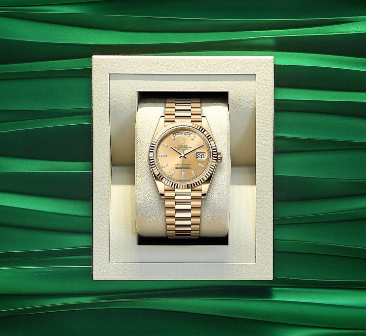 Rolex Day-date 40 2025 Unworn Day-date 40 President Fluted Bezel Diamond Baguette Champagne Dial