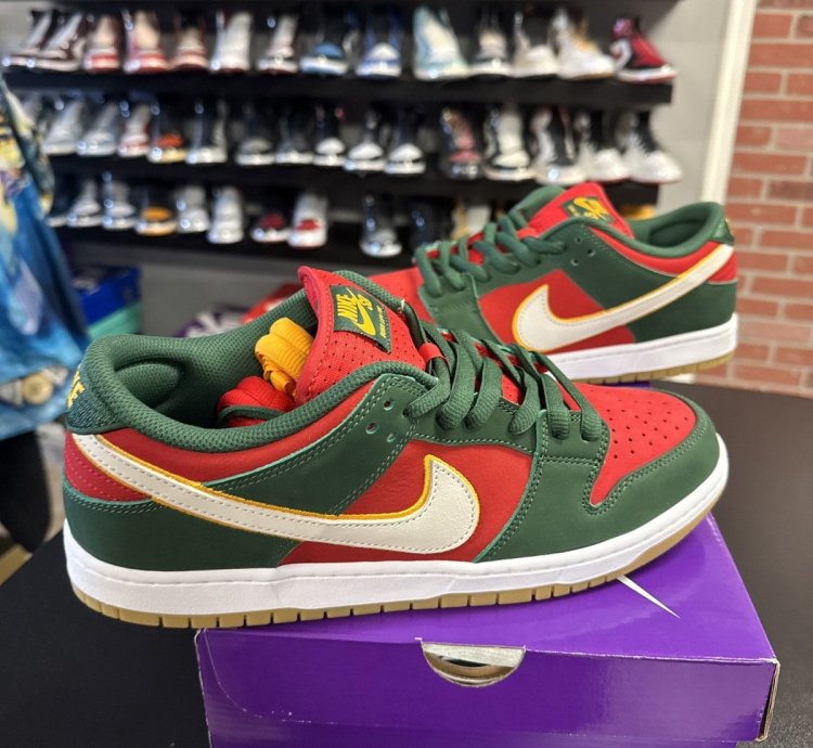 Size 11 - Nike Dunk Premium Sb Low Seattle Supersonics New