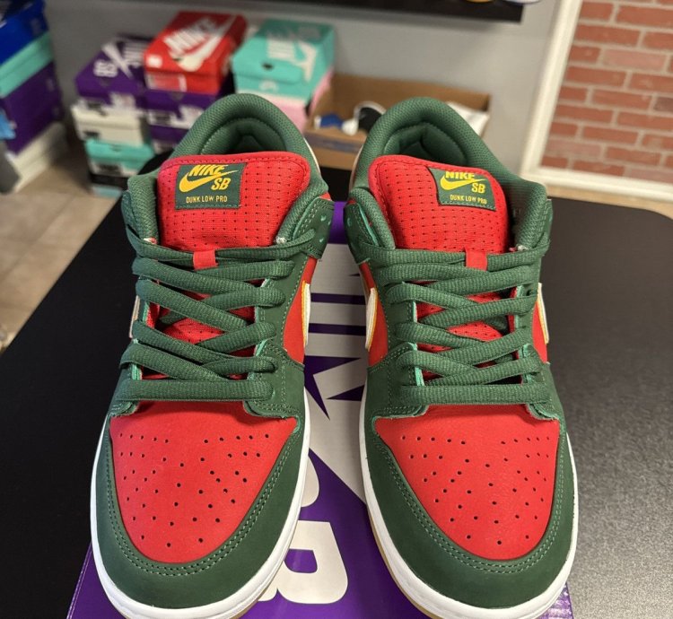 Size 11 - Nike Dunk Premium Sb Low Seattle Supersonics New