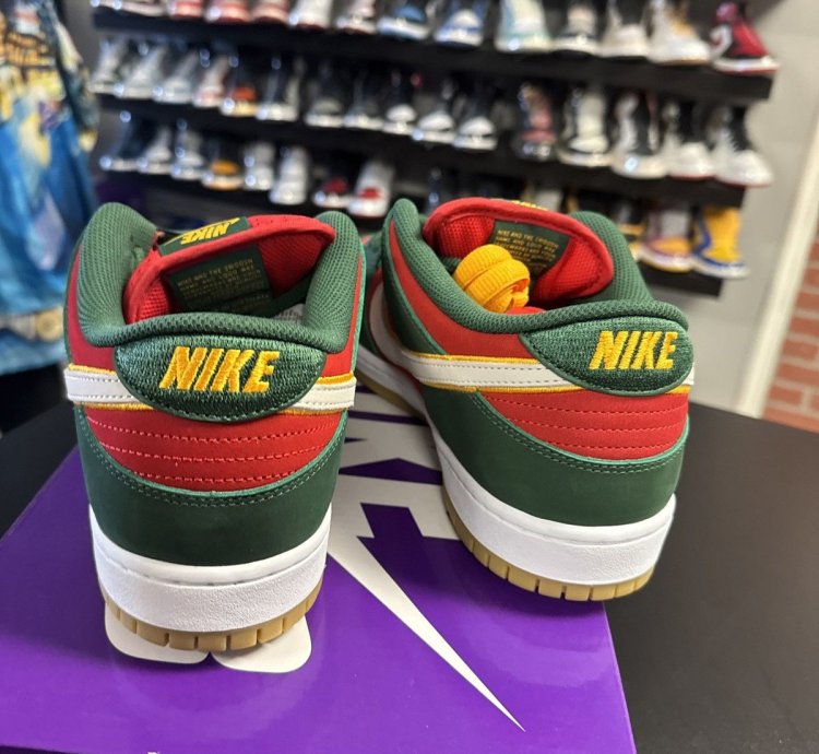 Size 11 - Nike Dunk Premium Sb Low Seattle Supersonics New