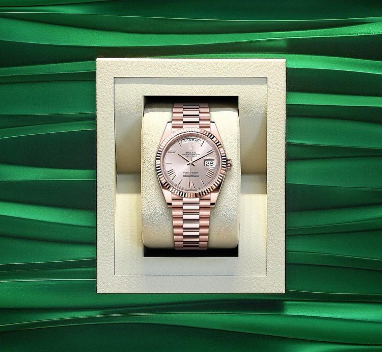 Rolex Day-date 40 2025 Unworn Day-date 40 President Rose Gold Fluted Bezel Sundust Roman Numeral Dial