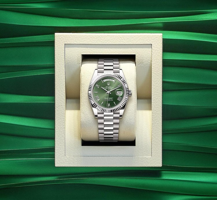 Rolex Day-date 40 2025 Unworn Day-date 40 President White Gold Fluted Bezel Olive Green Dial