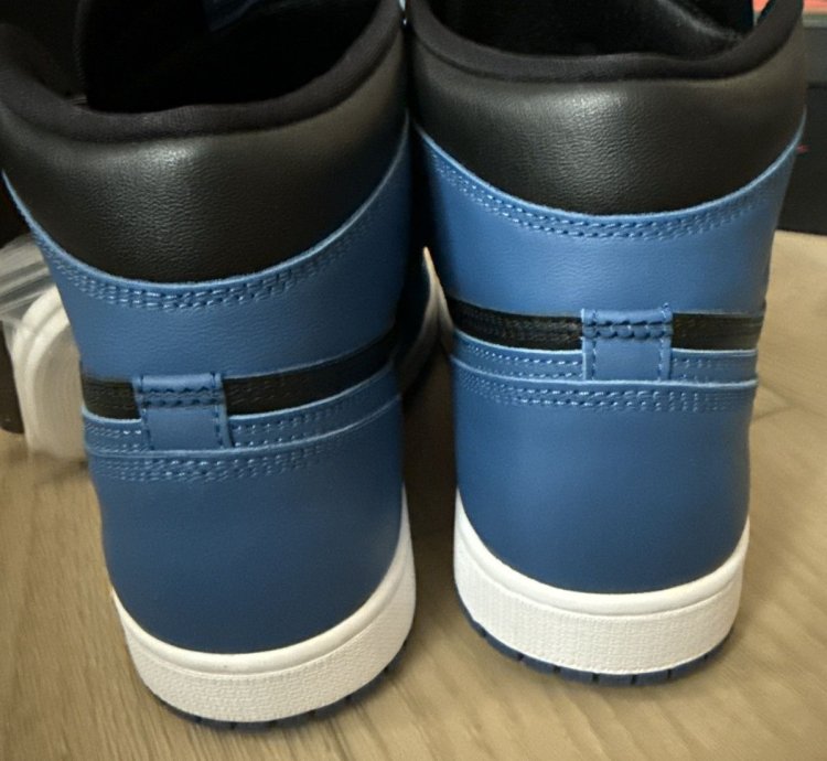 Air Jordan 1 Retro High Og Dark Marina Blue
