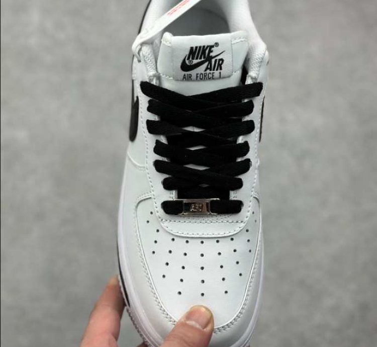 Nike Air Force 1 Love Storie