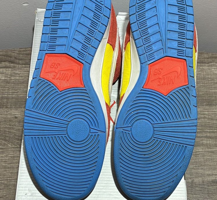 Size 11 - Nike Sb Dunk Low Pro Bart Simpson