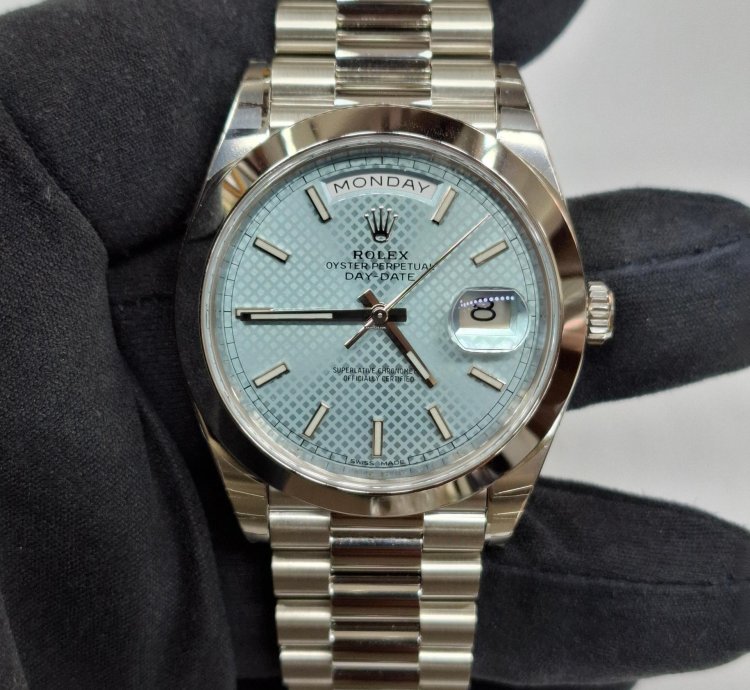 Rolex Day-date 40 228206