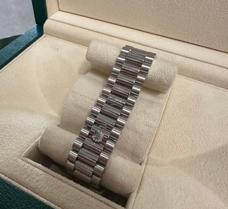 Rolex Day-date 40 228206
