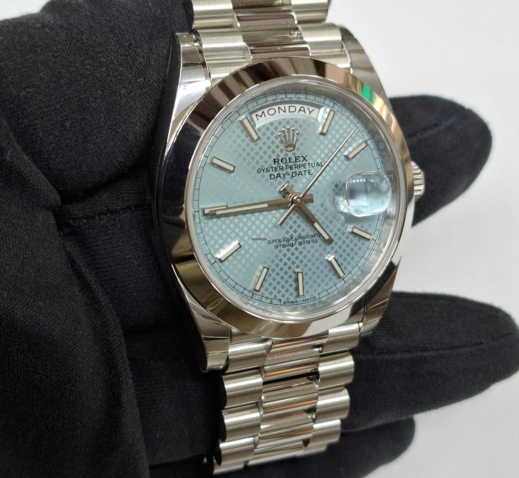 Rolex Day-date 40 228206
