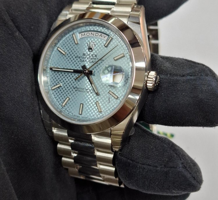 Rolex Day-date 40 228206