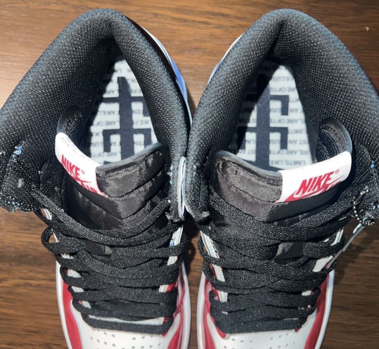 Air Jordan 1 Retro High Og Fearless