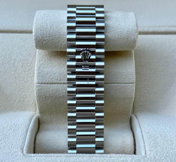 Rolex Day-date 40 228206 Ice Blue Roman