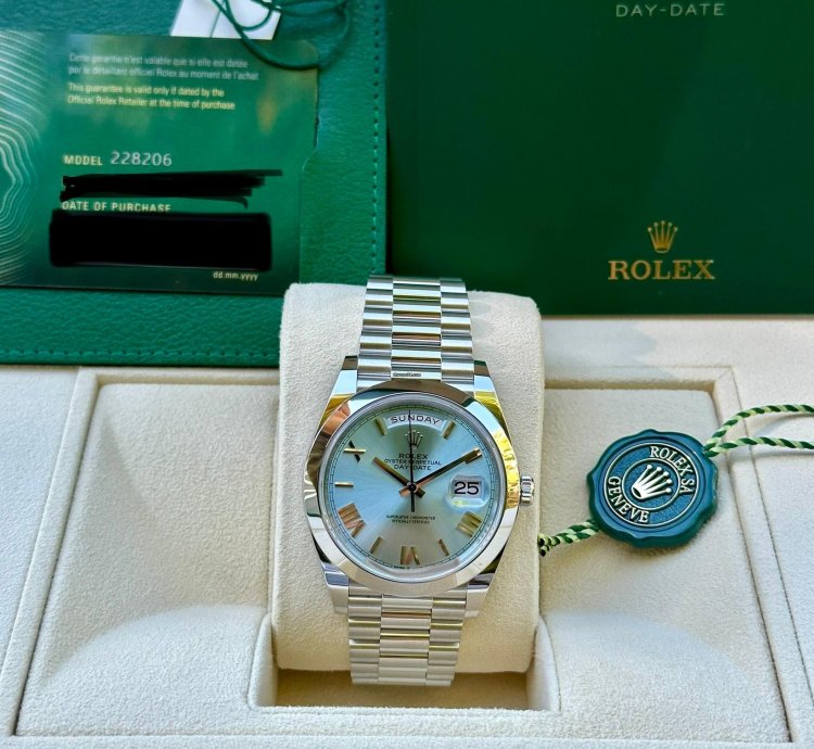 Rolex Day-date 40 228206 Ice Blue Roman