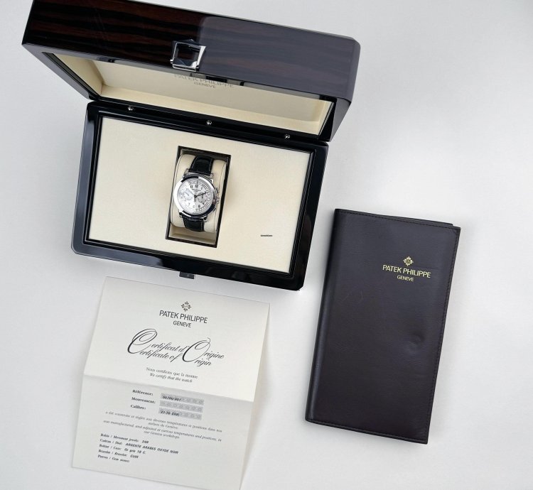 Patek Philippe Complications 5070g-001 Annual Calendar Chronograph White Gold Silver Dial 2007