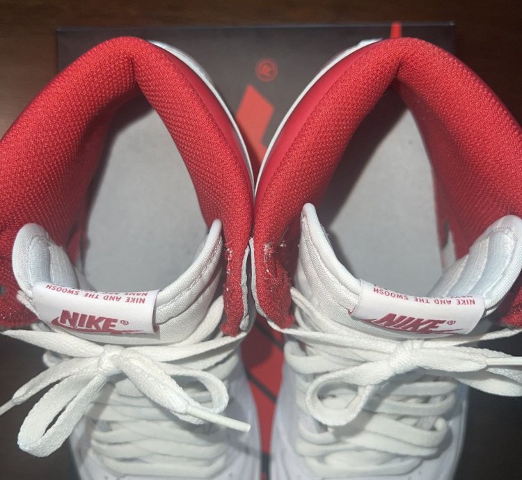Air Jordan 1 Retro High Og Metallic Red
